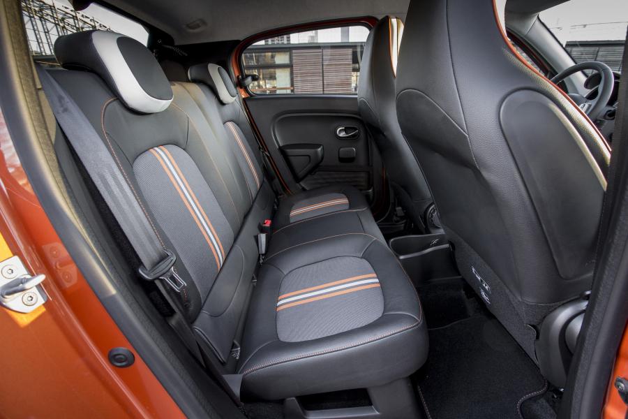 Интерьер Renault Twingo GT 2016 года  (фото 29 из 49)